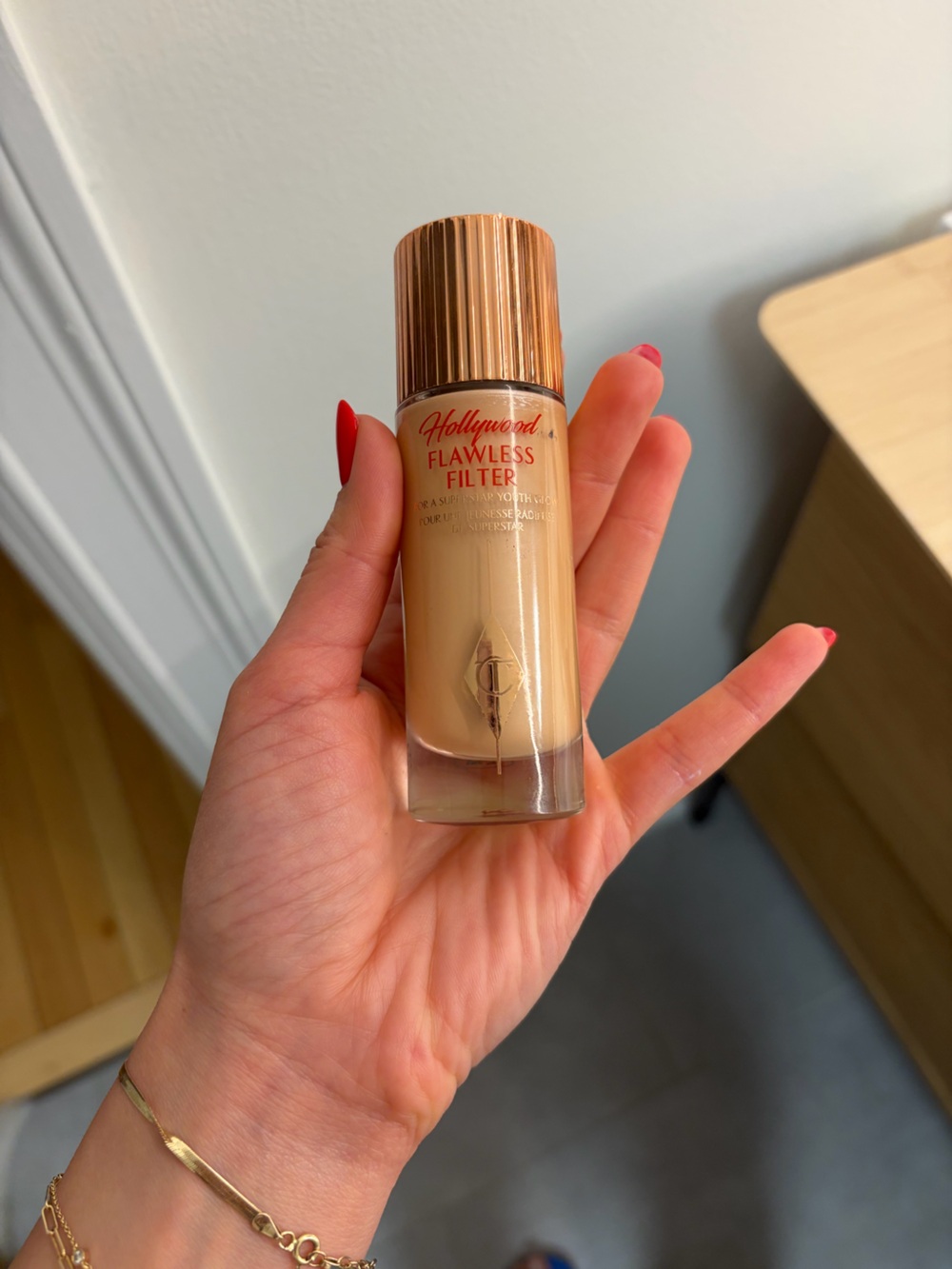 Charlotte Tilbury Flawless Filter - Light Medium